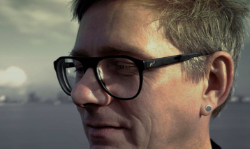 Billede tilknyt til nyheden om Jørgen skriver sit værk med kroppen